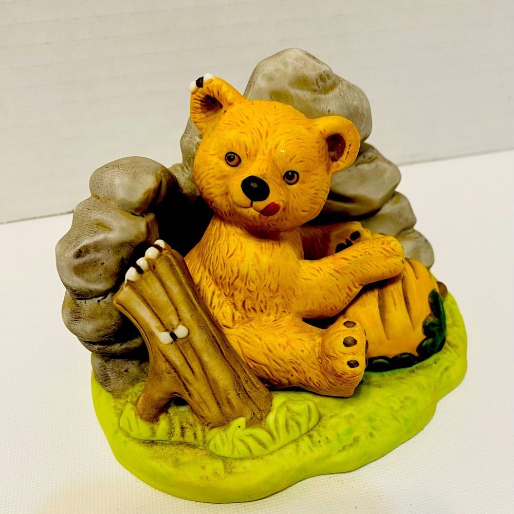 Franklin Porcelain, "Woodland‎ Surprises Bear"***VINTAGE 1984